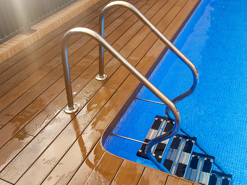 Escaleras para piscina en Valencia